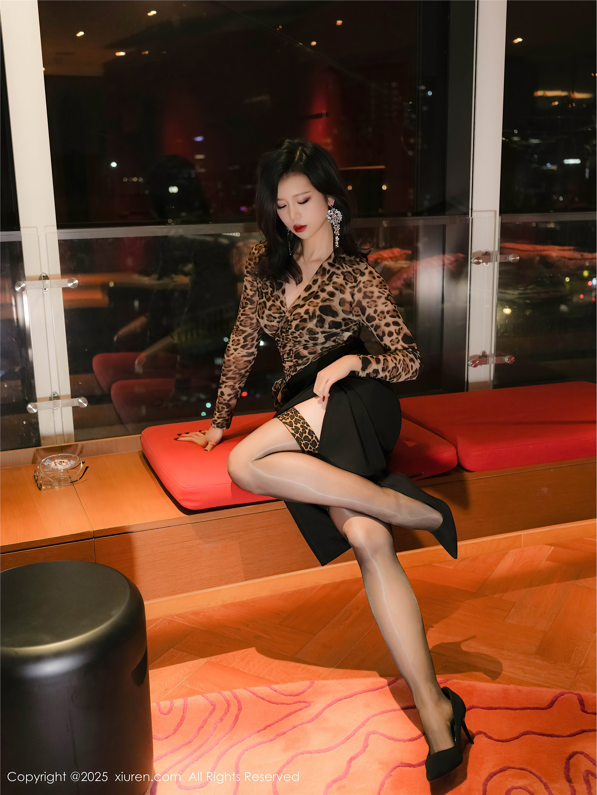 Xiuren秀人网 2025.10.23 NO.10901 玫瑰我爱你